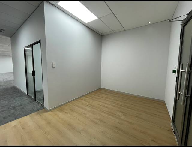 330M² OFFICE TO LET IN RIVONIA